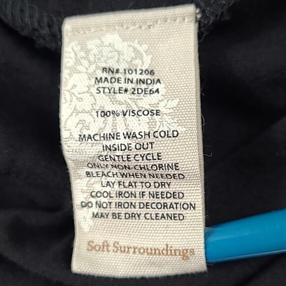 Soft Surroundings Black Embroidered Tunic size Large - Picture 10 of 10